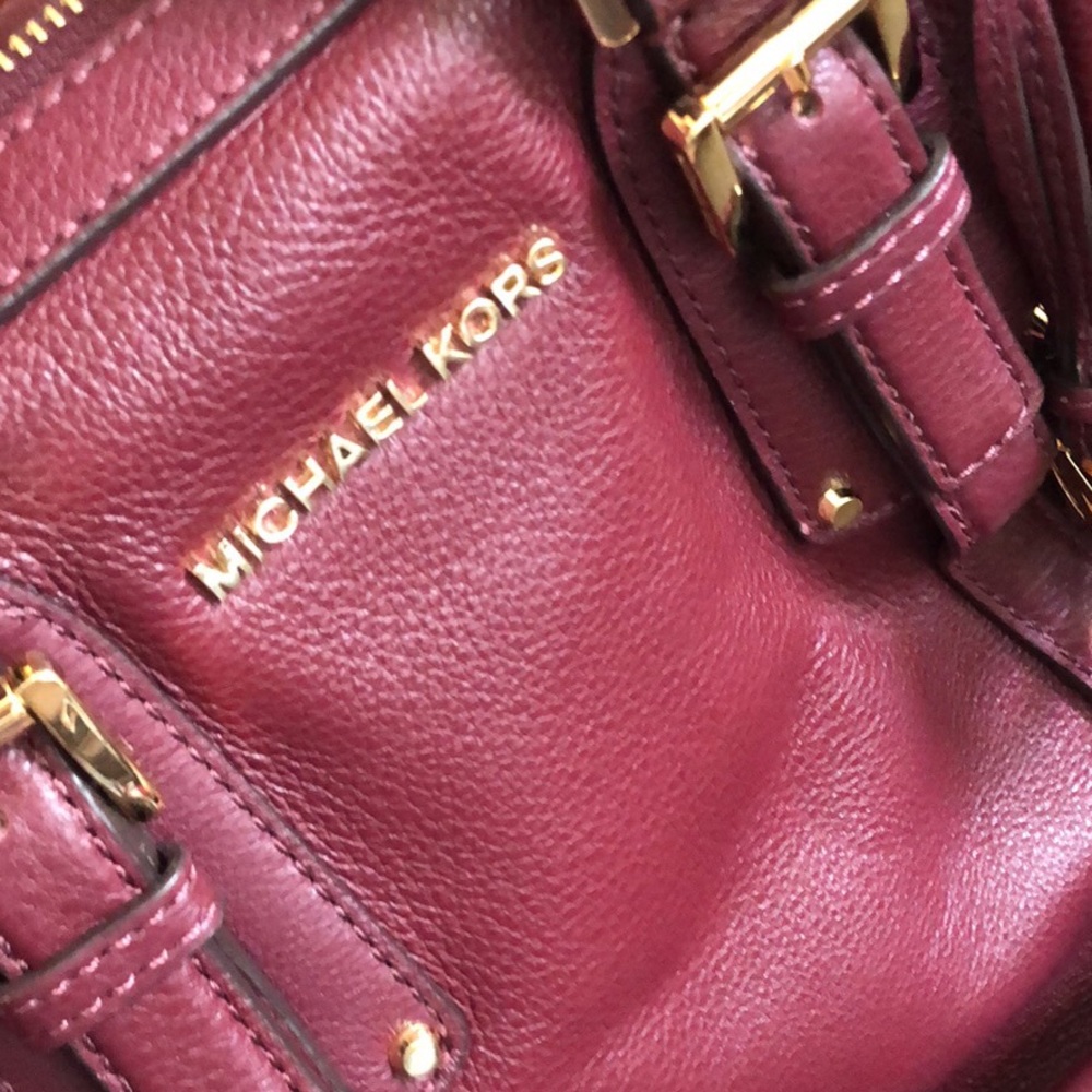 MK Handbag - Picture 3 of 3